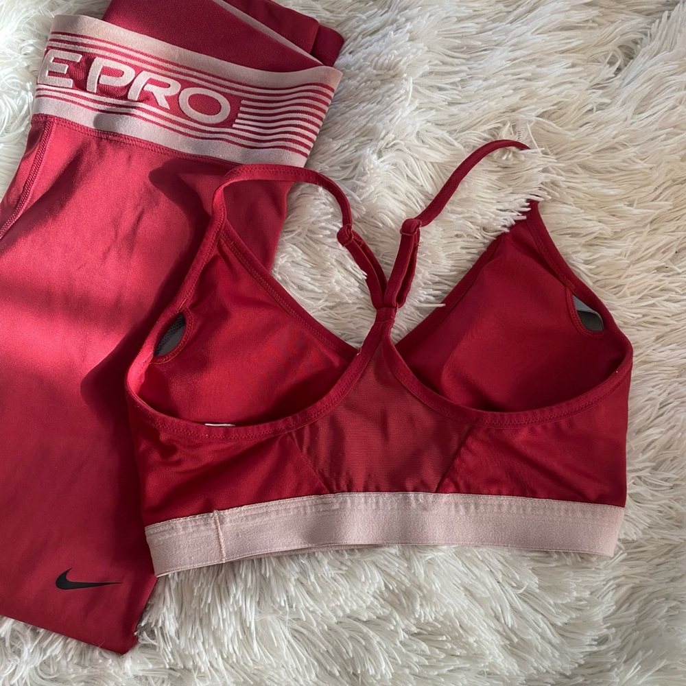 matching nike set - Picture 3 of 7